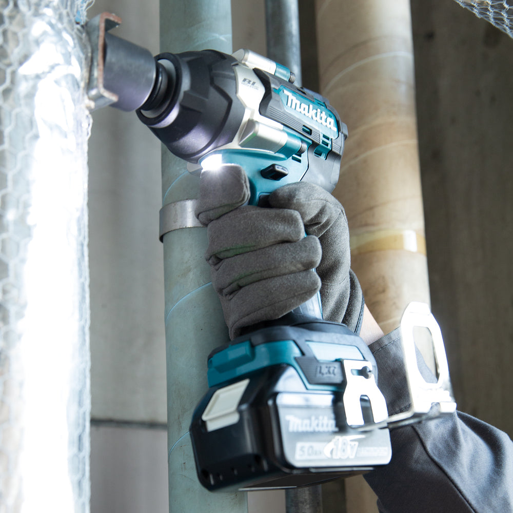 Makita DTW700TJX1 Cordless 18V Impact Wrench 12.7mm / 1/2" 700Nm Brushless Motor