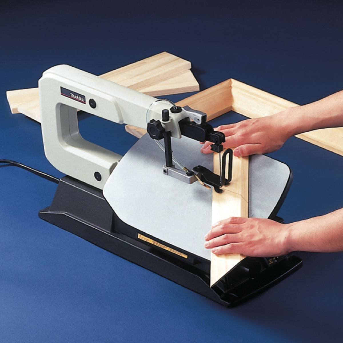 Makita SJ401 Variable Speed Scroll Saw 406mm / 16" 50 Watt